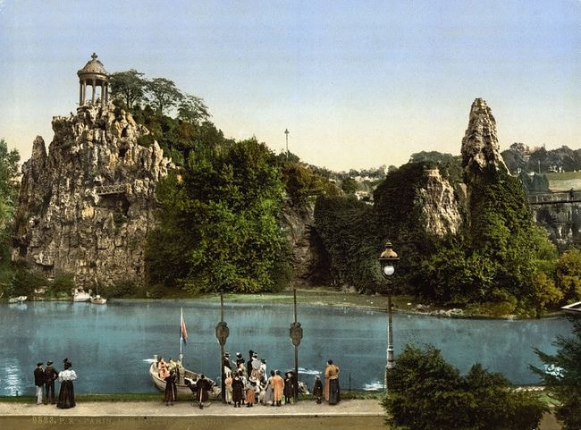 1024px-Les_Buttes_Chaumont,_Paris,_France,_ca._1890-1900