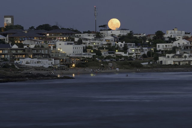 Moon rise over La Barra, Punta del Este
