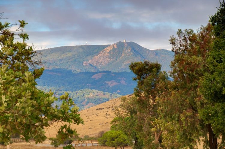 Mt Umunhum from Pueblo Parking Lot in Santa Teresa County Park