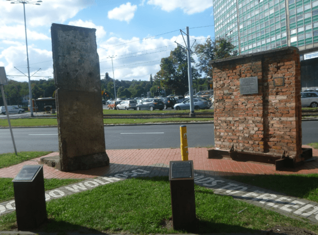 Berlin Wall and Shipyard Wall