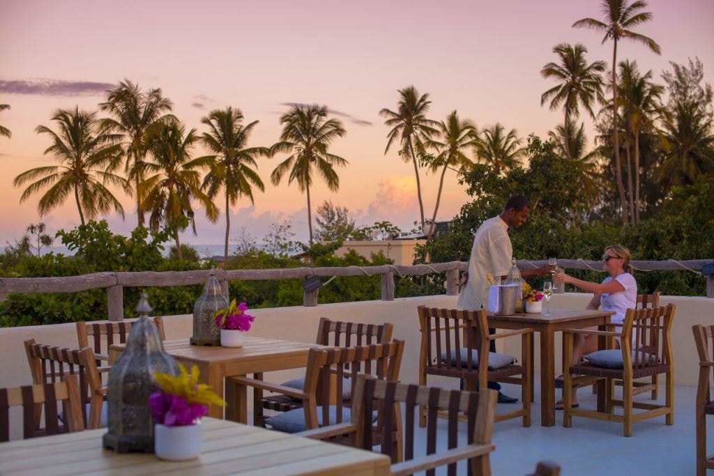 Sunset cocktails at White Sand