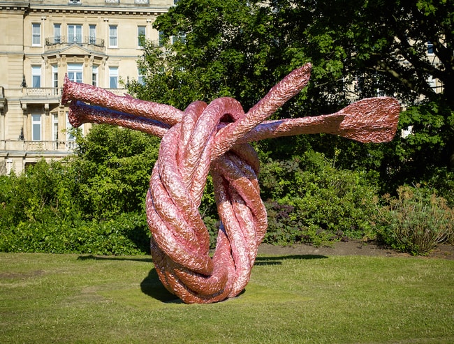 john-chamberlain-fiddlersfortune-2010-presented-by-gagosian-frieze-sculpture-2017-photo-stephen-white