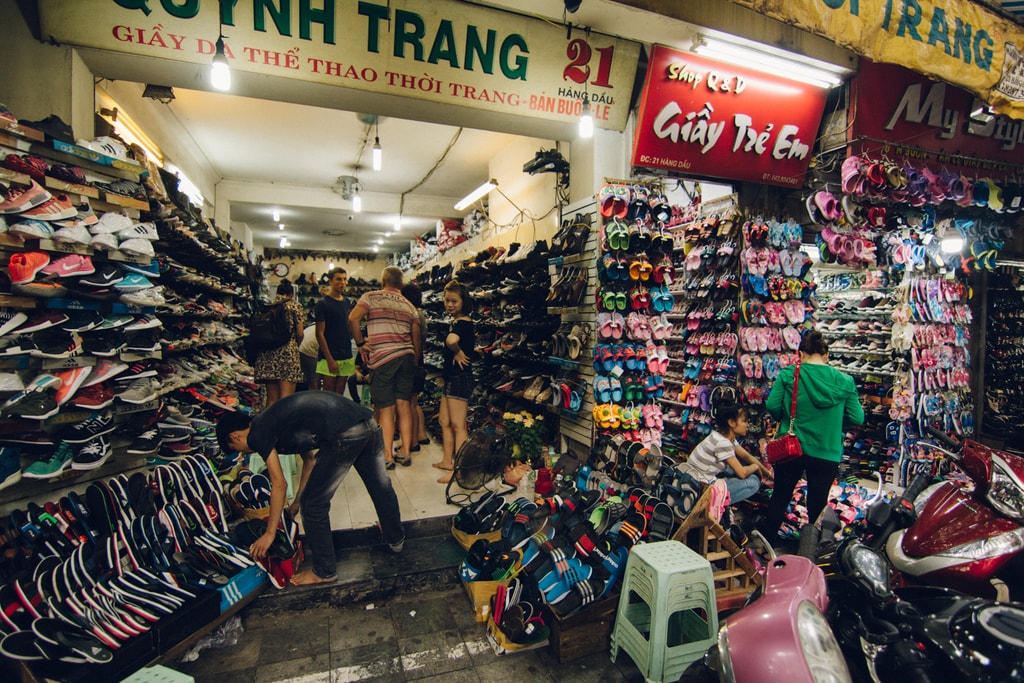 SCTP0014-POCOCK-VIETNAM-HANOI-STREETS-01-3-Hàng Dầu