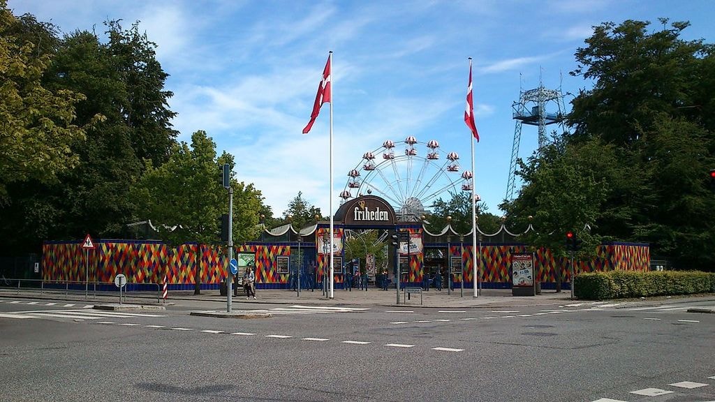 1200px-Tivoli_Friheden