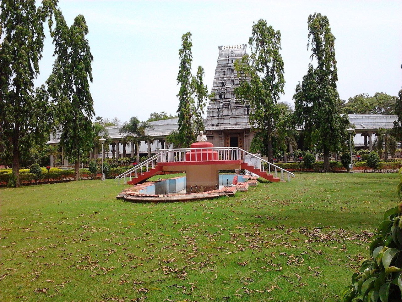 1280px-Gandhi_Mandapam,_Chennai