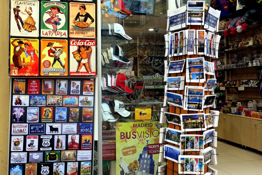 The Best Places to Buy Souvenirs in Cádiz, Spain