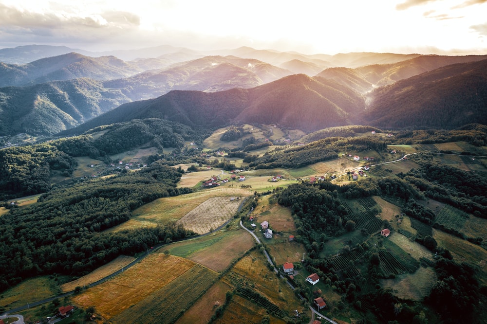 Mountain villages in Zepce municipality in Central Bosnia and Herzegovina | © Ajan Alen/Shutterstock