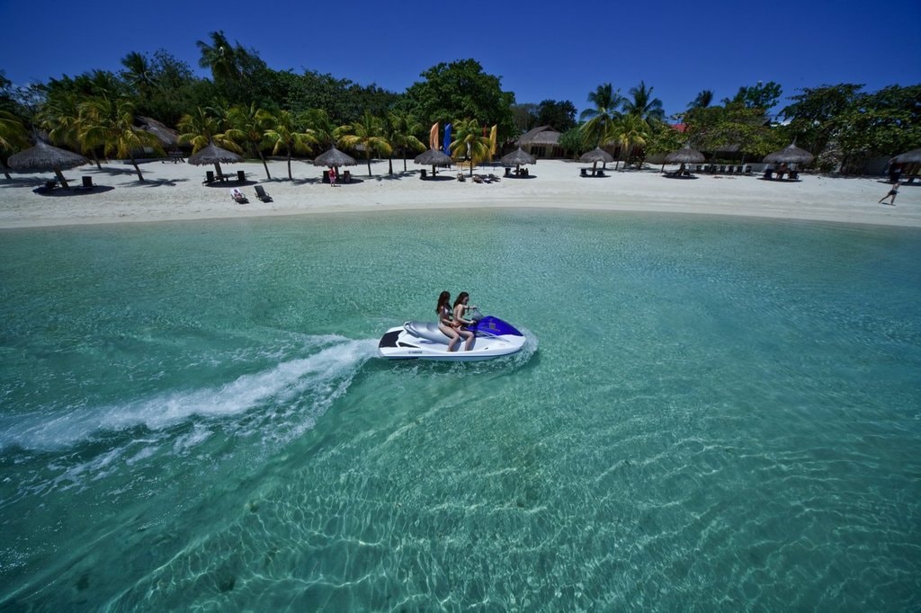 Bluewater Maribago - Beach