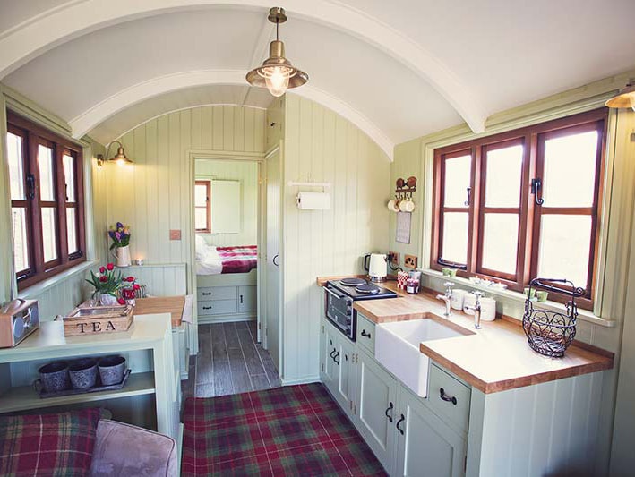 Cwch Hut 2