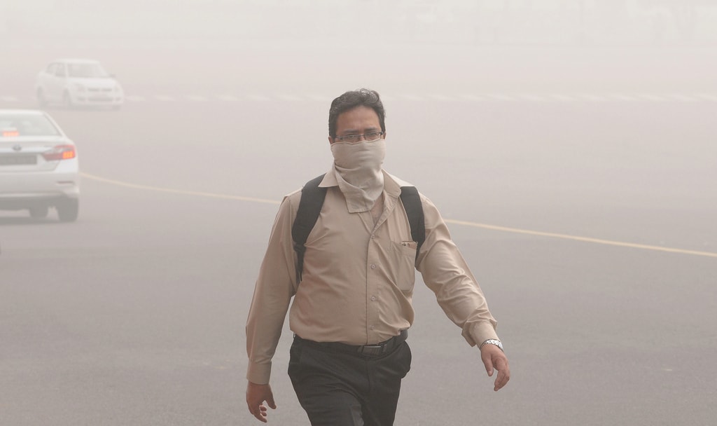 New Delhi struggles with heavily polluted air, India - 07 Nov 2017
