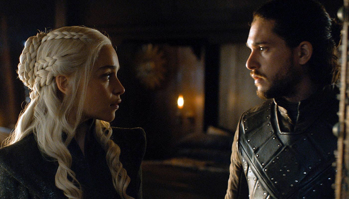 Emilia Clarke and Jon Snow in 'Game of Thrones', Season 7 | © HBO