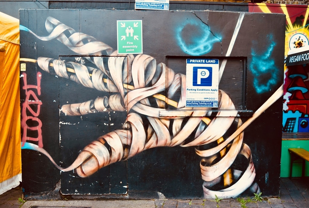 Cool and creepy graffiti © Angie Quinn