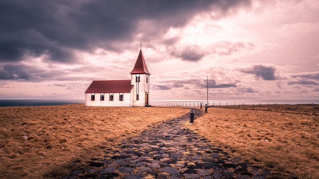 Hellnar, Iceland | © Giuseppe Milo / Flickr