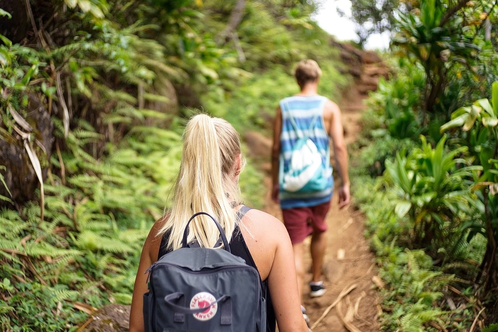 hike-863454_1280