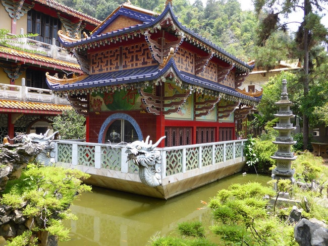 Landscape garden in Sam Poh Tong Temple