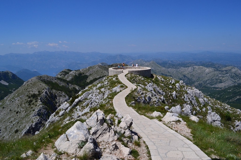 mountains-862282_1280