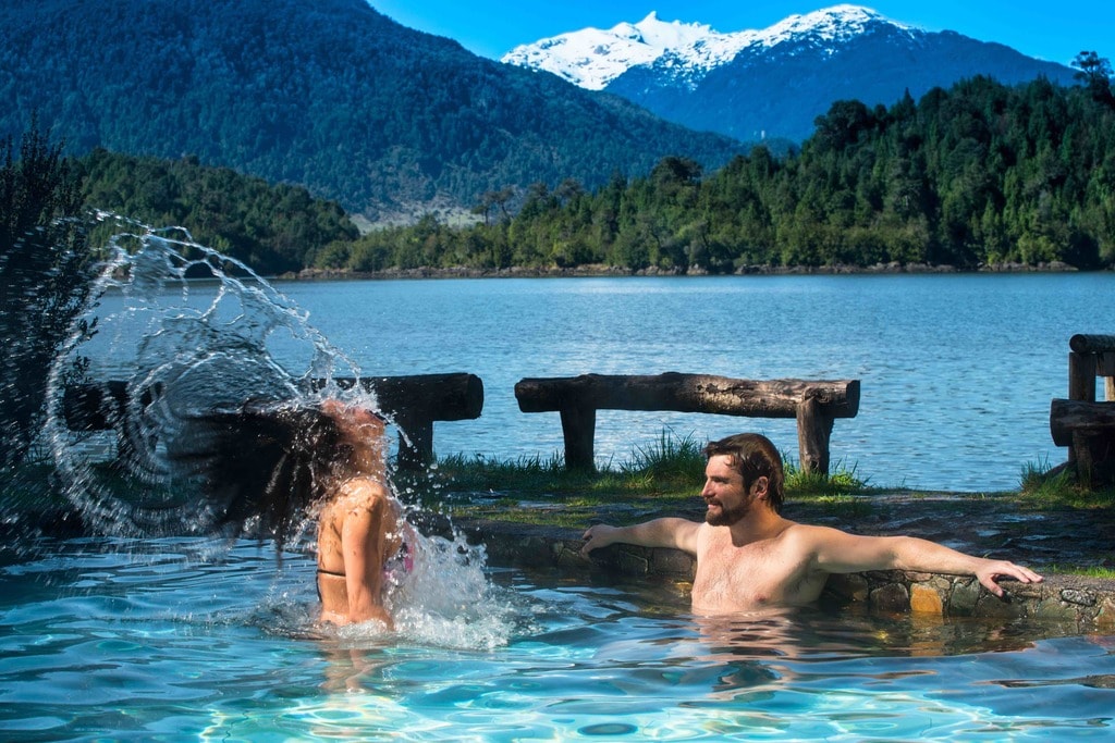 pareja_piscinas