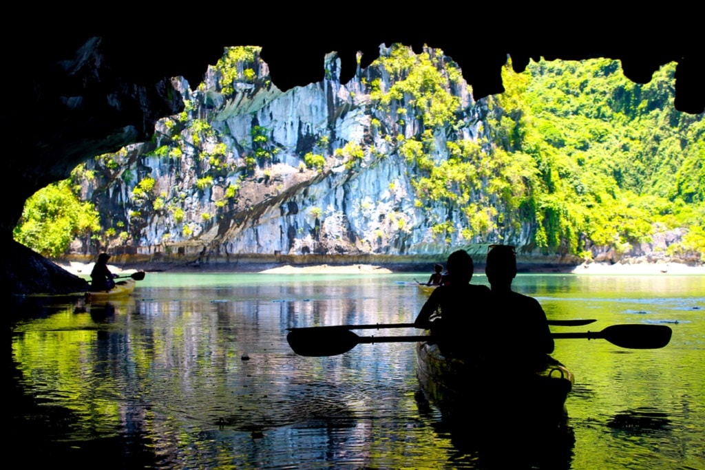 Kayaking through caves in Lan Ha Bay, near Ha Long Bay | © danielcastromaia/Shutterstock