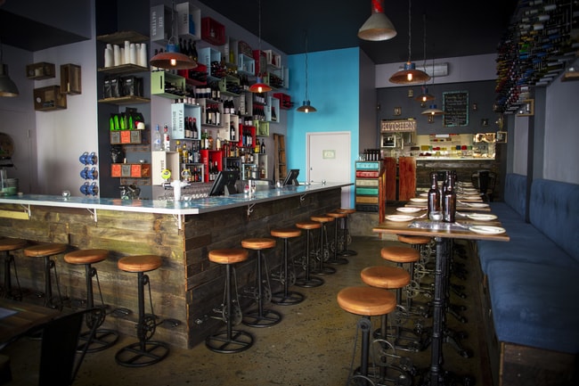 Small Bar & Kitchen-54
