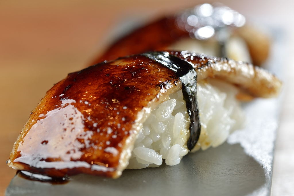 Sushi de papada de porco e tucupi preto (4)
