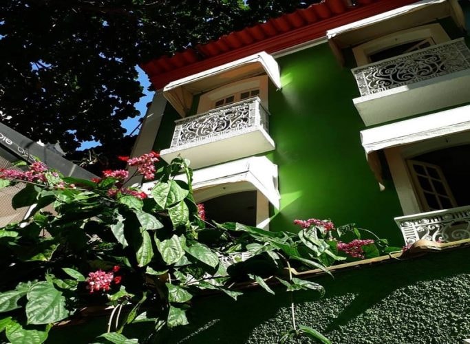 The pretty facade of Chill on the Beach