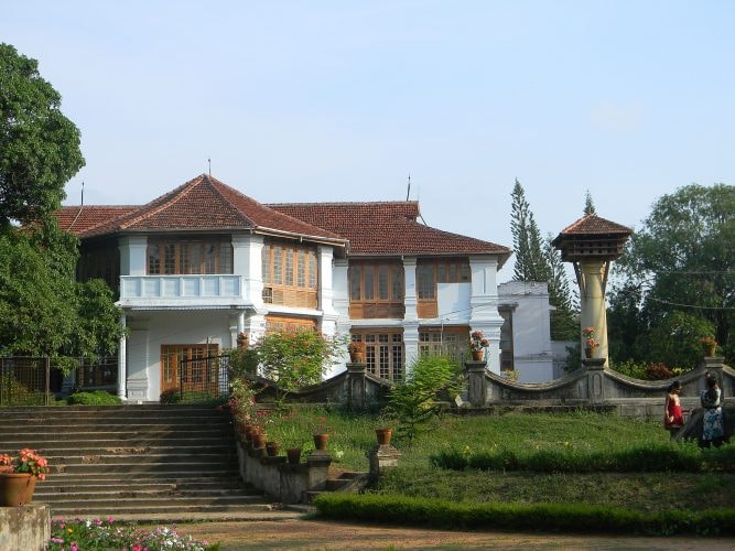 1.Hill_Palace_