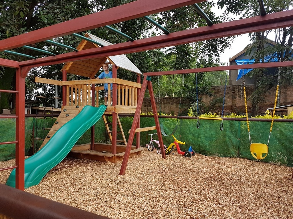 Living in Rwanda - Ask Annette Head to a restaurant with a playground | <a href="https://www.facebook.com/askannetterwanda/">Courtesy of Living in Rwanda – Ask Annette</a>