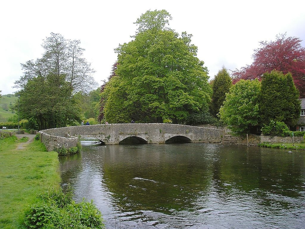 Ashford in the Water bridge