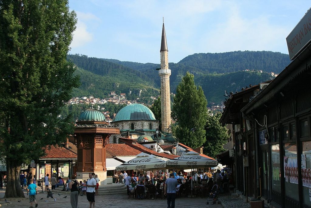Baščaršija,_Sarajevo_71000,_Bosnia_and_Herzegovina_-_panoramio_(1)