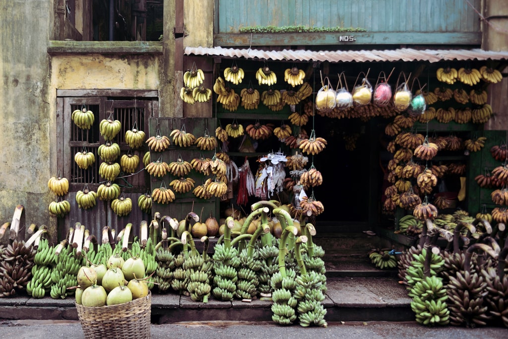 Banana-Shop-on-17th-Street-in-Yangon