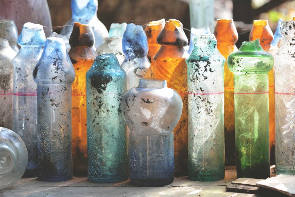 Colorful-Glassware-from-Nagar-Glass-Factory-Yangon