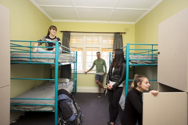 Newcastle Beach YHA_4 share Room_YHA (4)