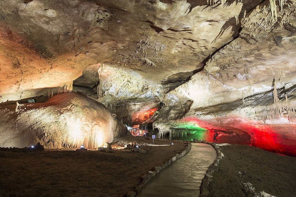 Prometheus_Cave_19