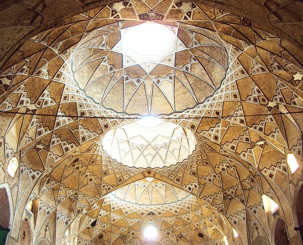 Timcheh in the Qom Bazaar | © Mohammad mahdi P9432 / Wikimedia Commons