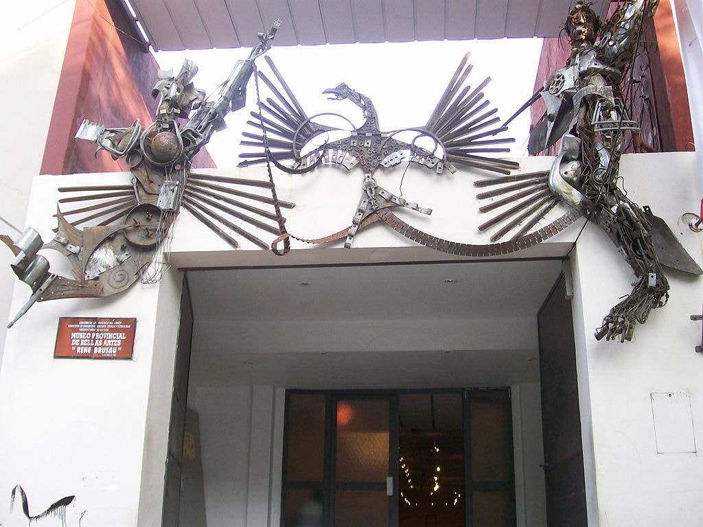 1024px-Facade_of_Fine_Arts_Museum_in_Resistencia,_Argentina