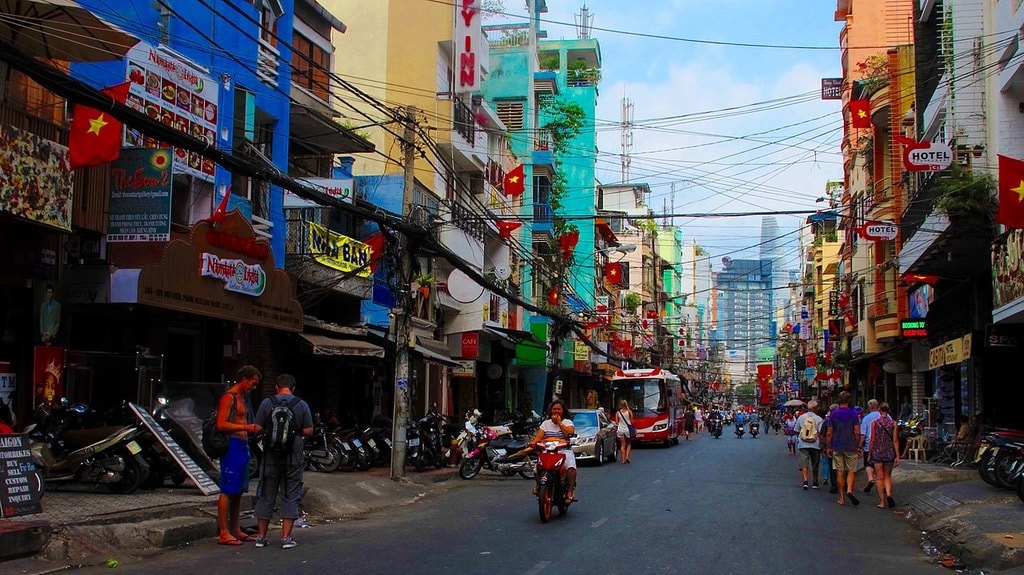The one and only Bui Vien Street | © trungydang/WikiCommons