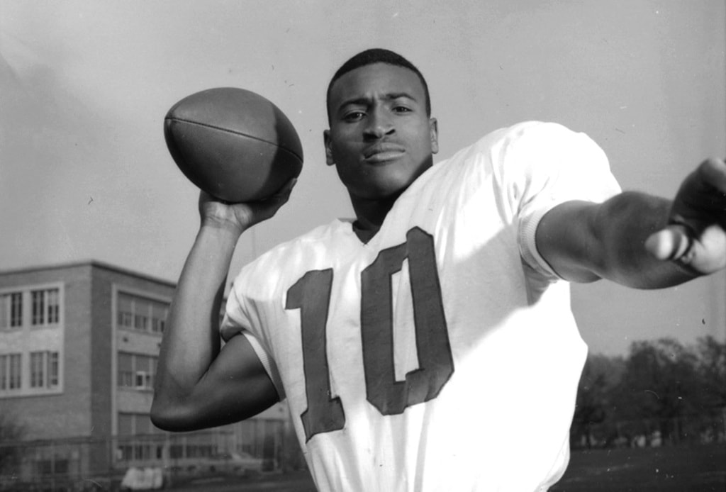 Les Ritcherson Jr quarterbacked Waco Moore’s 1964 championship team, the school’s last, as integration led to the school’s closure | © Texas University Press