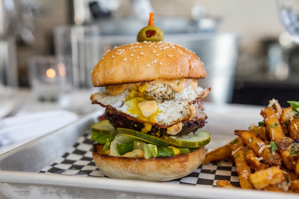 Canteen Burger (1 of 2)
