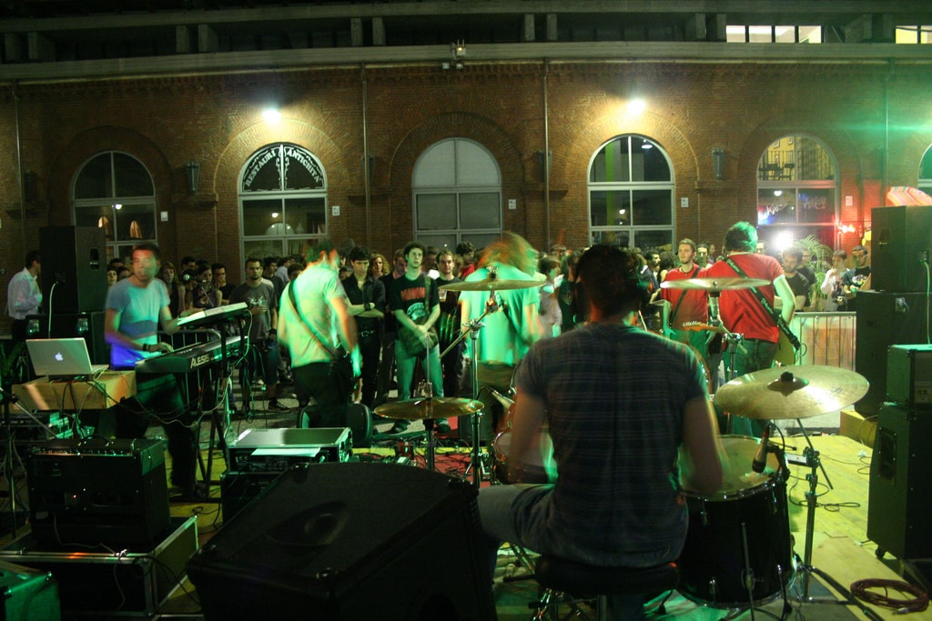 Live music event at Cortile del Maglio, Turin | © Gabriele Morello/Flickr