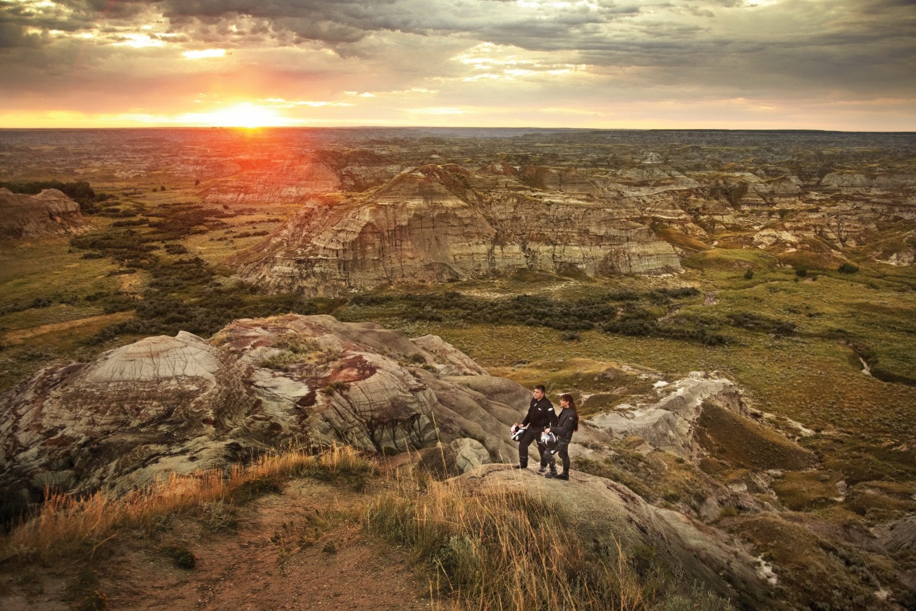 dinosaur provincial park travel alberta george simhoni