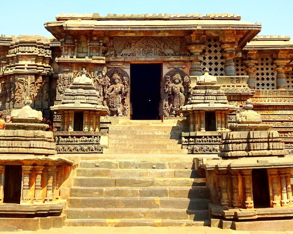 Hoysaleshwara Temple, Halebidu | © Abhin@v