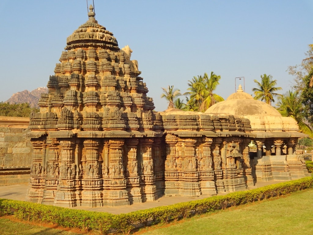 Ishvara Temple, Arasikere | © Abhin@v