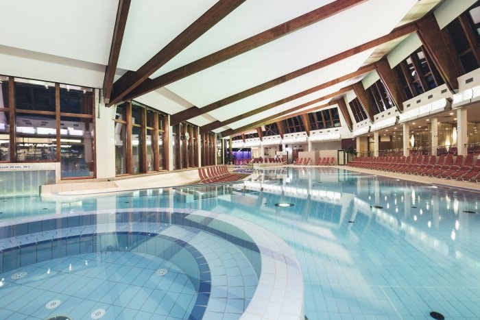 Lebenstherme_Thermenbad_021_h-700x467
