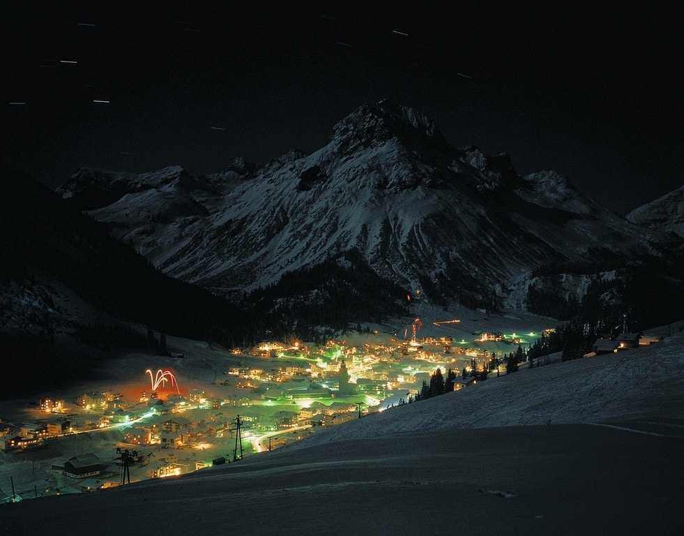 lowres_00000002862-lech-am-arlberg-winter-at-night-oesterreich-werbung-Josef Mallaun - Edited
