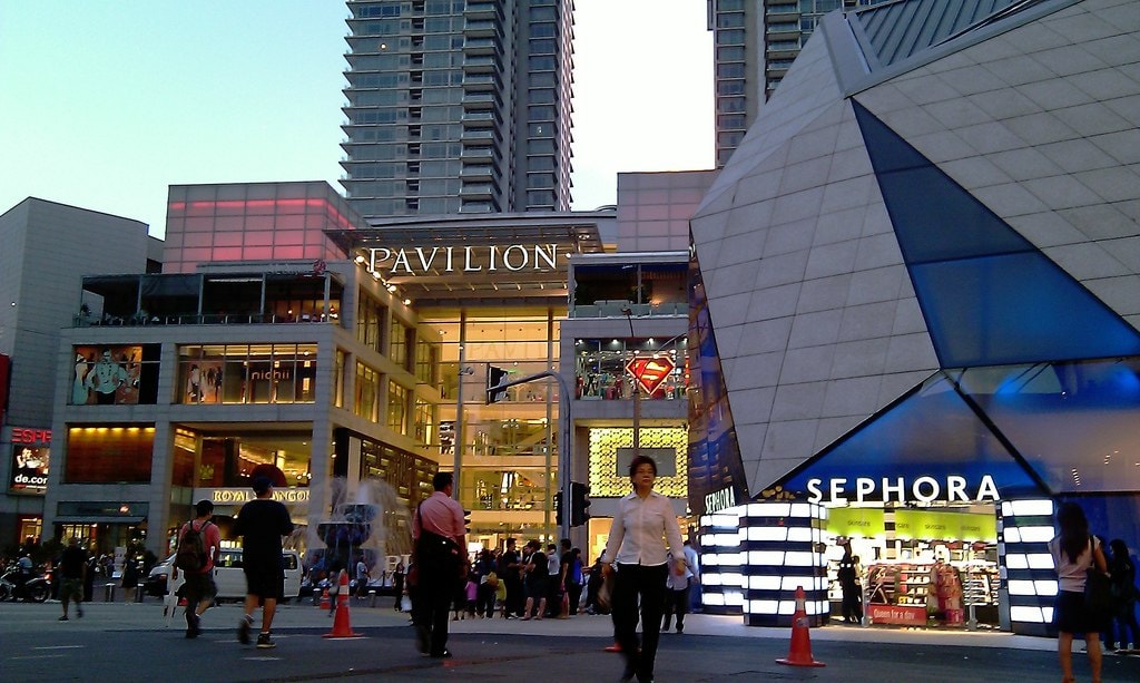 1024px-Pavilion_KL_Entrance