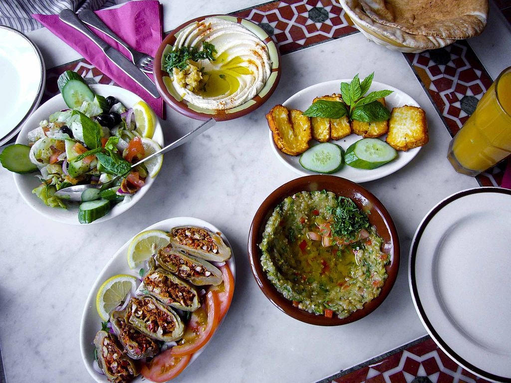 1024px-Syrian_meal