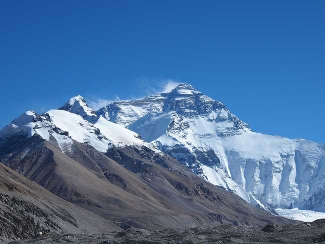 is it unethical to climb mount everest is it unethical to climb mount everest