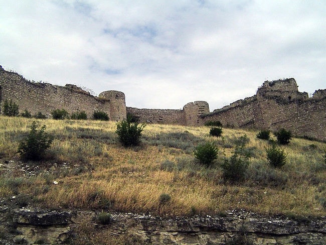 800px-Askeran_fort_(brighter)