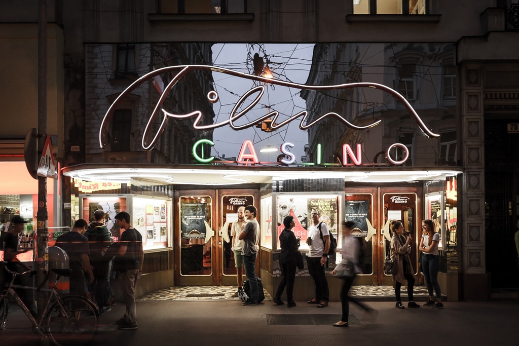 Filmcasino_aussen_Mitja_Kobal