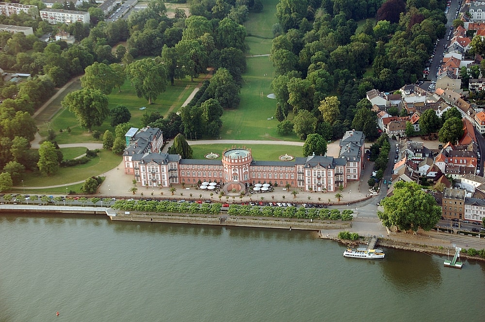 Schloss_Biebrich_fg01
